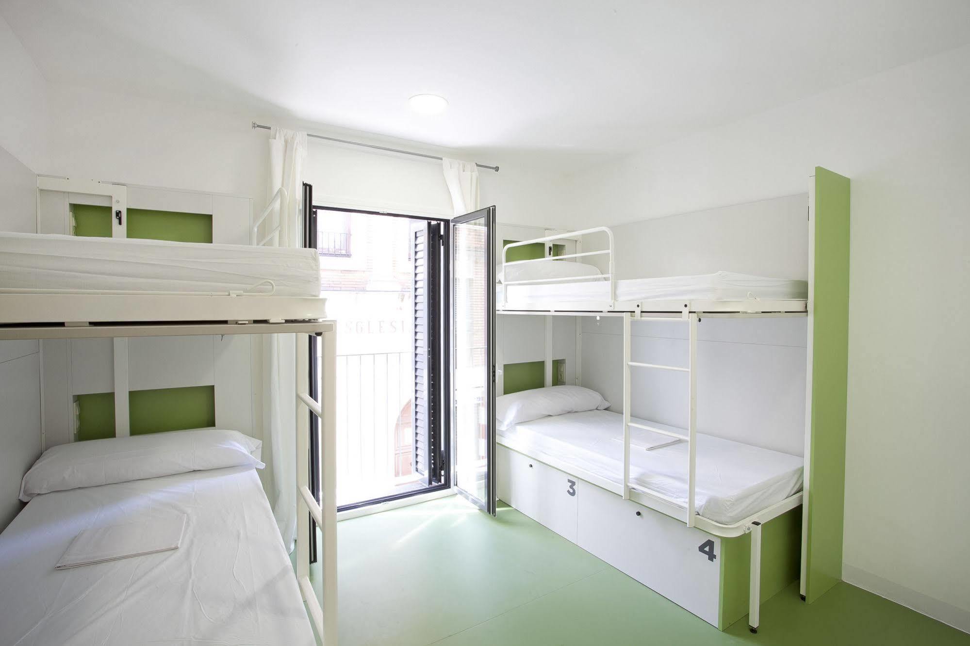 Sant Jordi Hostels Gracia Barcelona Kültér fotó